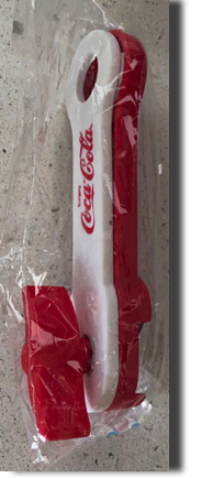 7846-1 € 8,00 coca cola opener- kurkentrekker - blikopener in 1.jpeg